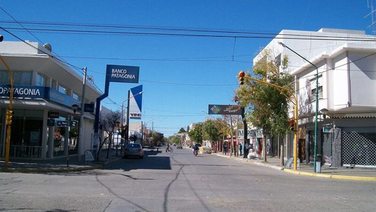 Recorría comercios con una tarjeta robada, buscando estafarlos