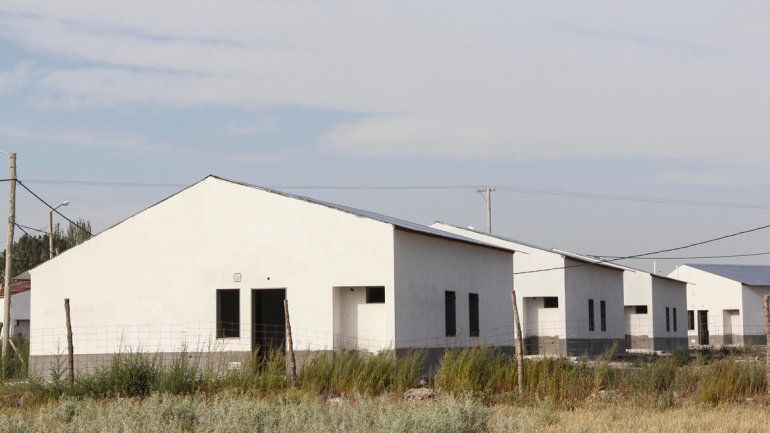 Las viviendas del plan habitacional se habían paralizado hasta que Provincia asumió la decisión de hacerse cargo y terminar los trabajos pendientes.