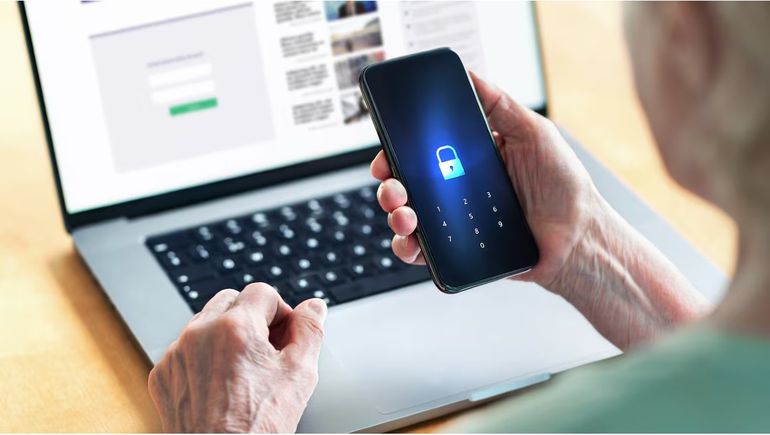 Los delincuentes se hacían pasar por falsos profesionales en redes sociales.