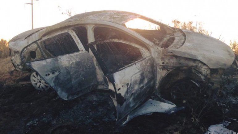 Una familia se salvó de milagro tras incendiarse su auto