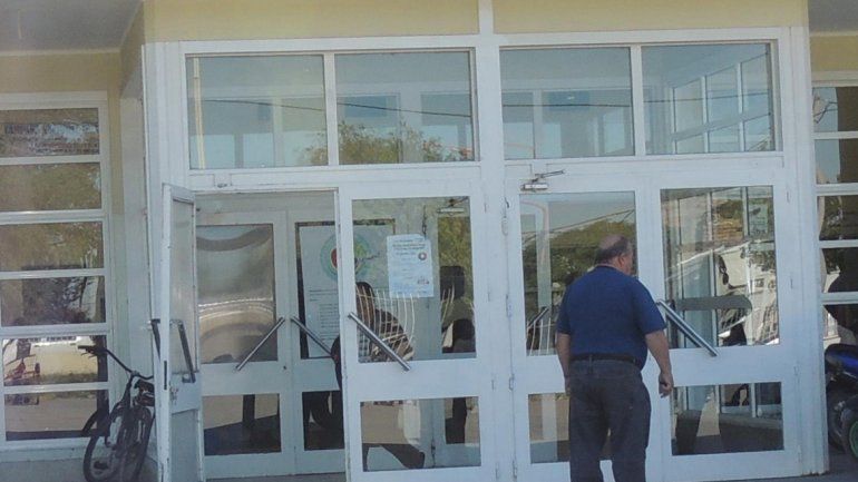 En el hospital quieren evitar que se junten muchos vecinos con gripe en las salas de espera