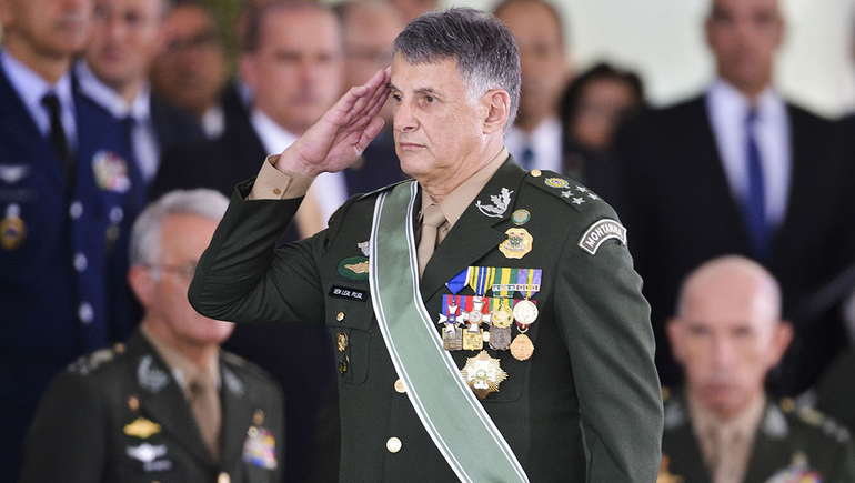 Compraron 35.000 pastillas de viagra para soldados de Brasil