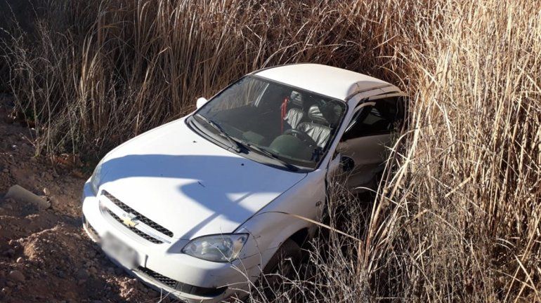 Susto al volante: quiso entrar a la Ruta 151 y chocó contra otro auto