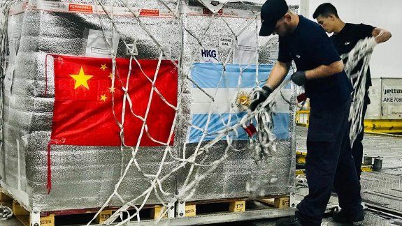 Partió el avión de Aerolíneas a China con cerezas regionales