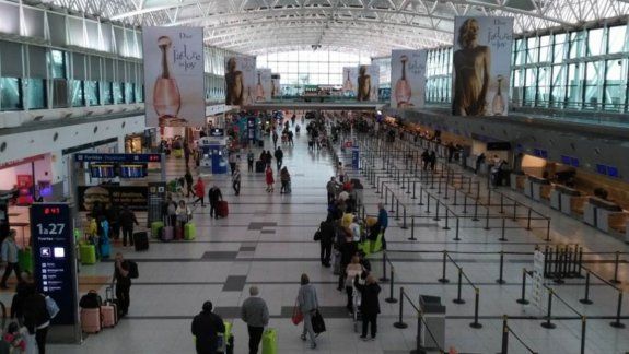 Restringirán vuelos desde y hacia Estados Unidos, Europa, México y Brasil