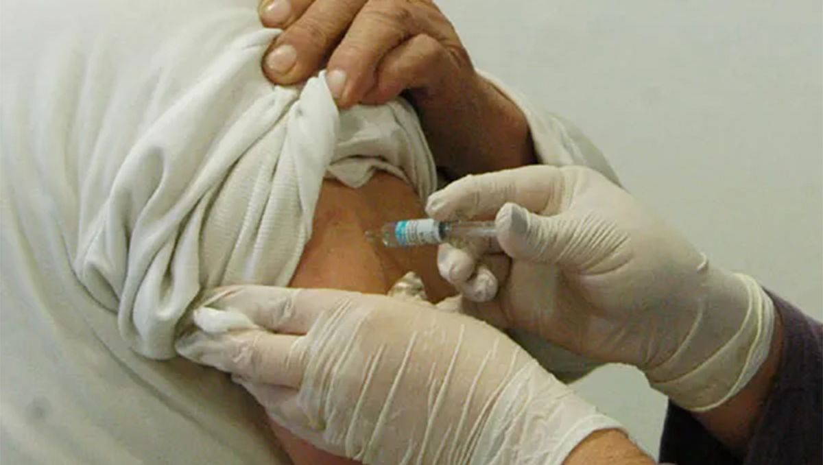 Instan a personas que integren grupos de riesgo a vacunarse contra la gripe