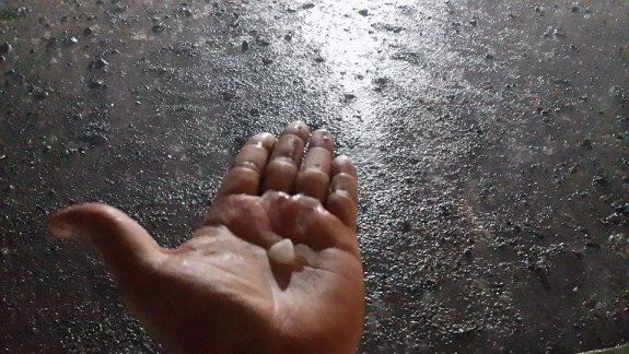 Siguen las altas temperaturas y hay alerta de granizo para el finde