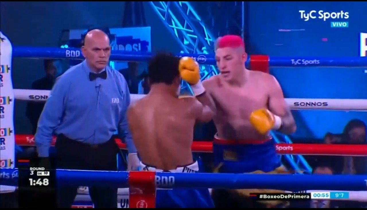 Tuvieron que tirar la toalla: Pacman Corzo lo estaba liquidando