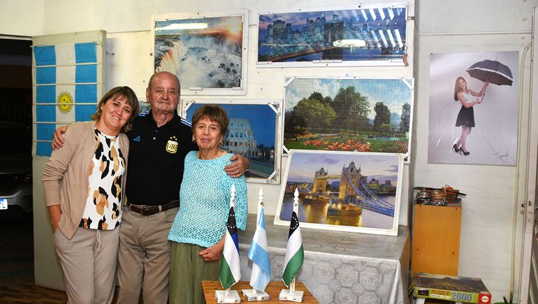 Jorge rodeado de dos de sus grandes afectos, su hija Yanina y su mujer Edia. Jorge rodeado de dos de sus grandes afectos, su hija Yanina y su mujer Edia.