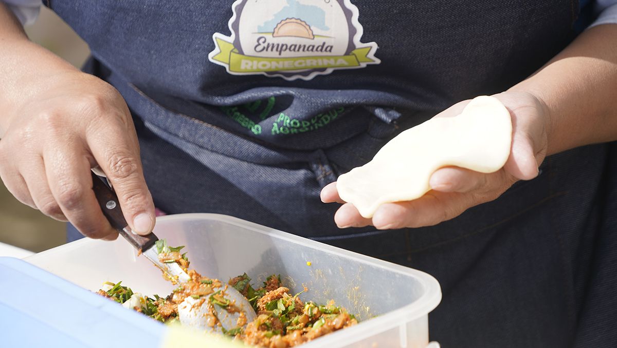 Buscan la receta oficial de la empanada rionegrina
