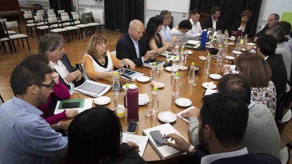 Primera reunión de gabinete del gobierno de Carreras