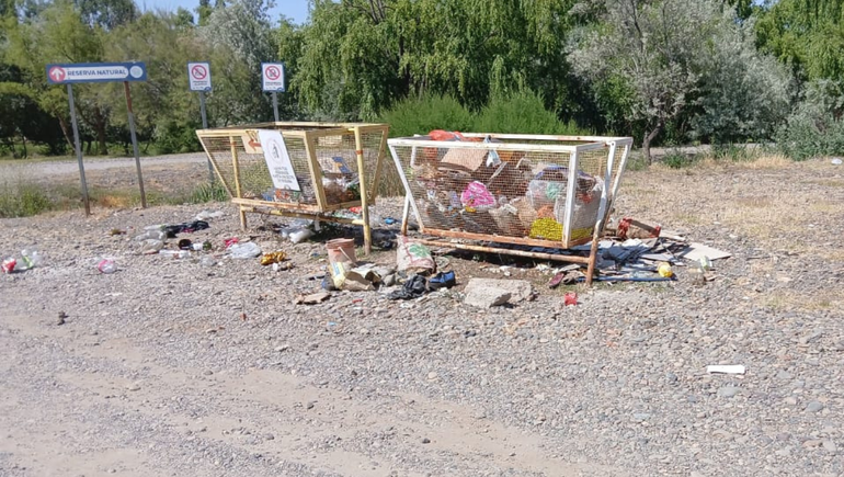 Los operativos de limpieza se reforzaron en Isla Jordán durante el finde xl.