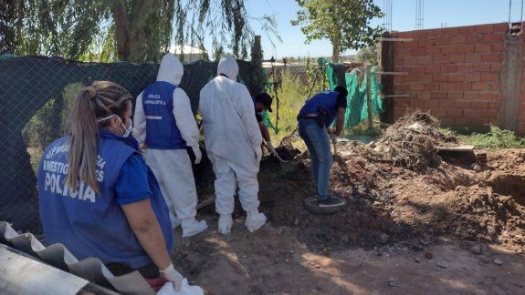El cuerpo hallado en un pozo tenía un disparo en la cabeza