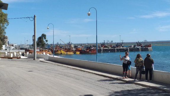 El Norman ingresó hoy al muelle de San Antonio, donde se registra una jornada muy agradable.&nbsp;