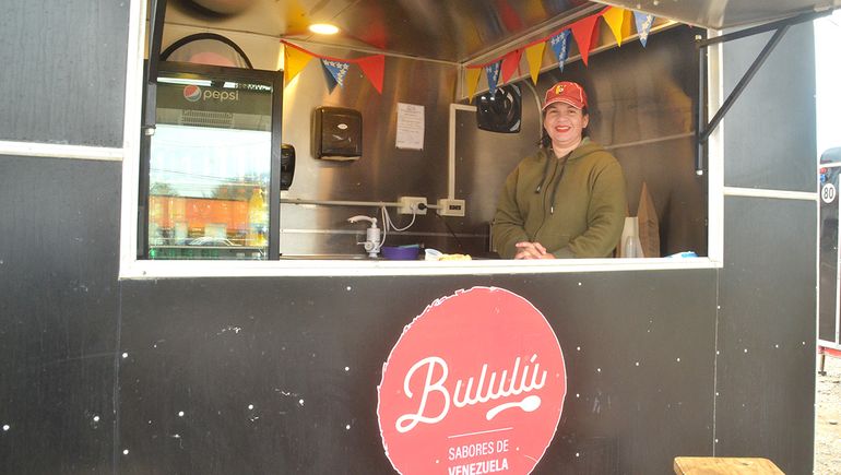 La simpática Jhorley, en su carrito del espacio verde de Oro: 