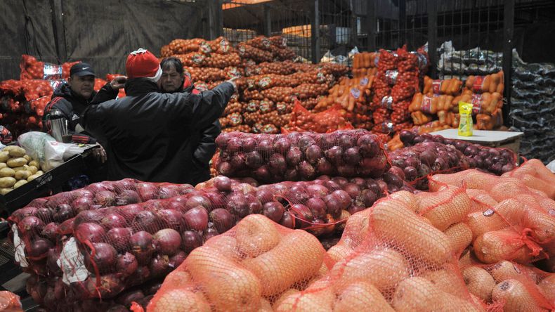 Inflación: Argentina importará alimentos para bajar los precios