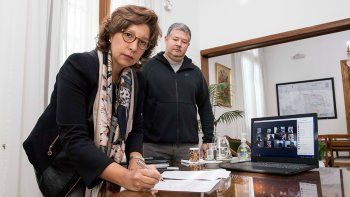 transfieren $2,6 millones al municipio cipoleno transfieren $2,6 millones al municipio cipoleno