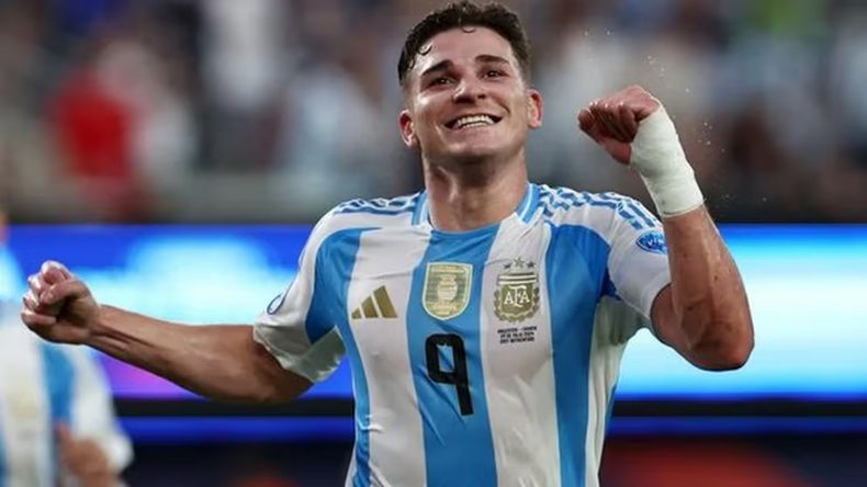 El jugador uruguayo que bancó a Julián Álvarez: No se le pega. Es de los buenos