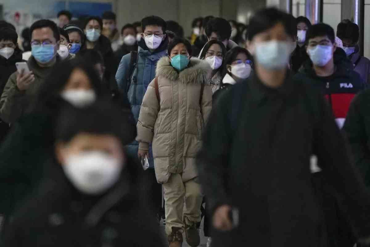 China deja de publicar cifras diarias de COVID
