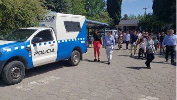 otra vez desalojan la unco por una amenaza de bomba