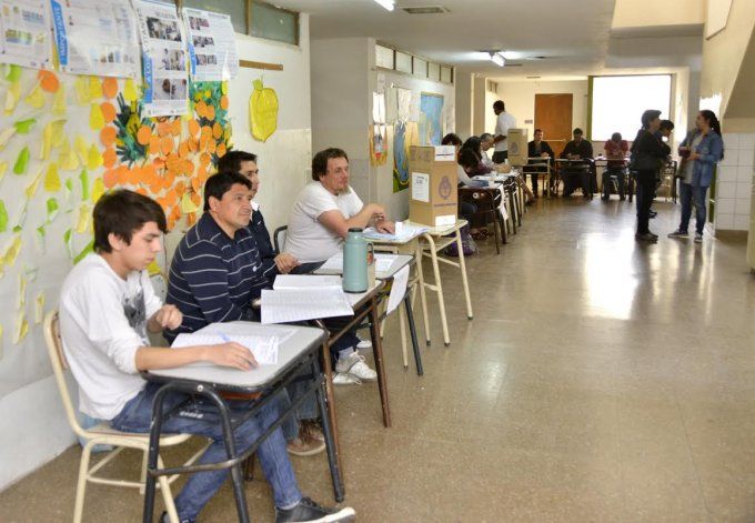 En Cipolletti se vota con normalidad