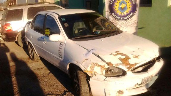 Completamente borracho cruzó el puente y casi provocó una tragedia 