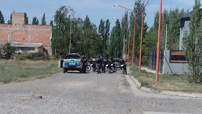 El dueño de la casa lo vio robando por las cámaras y terminó detenido