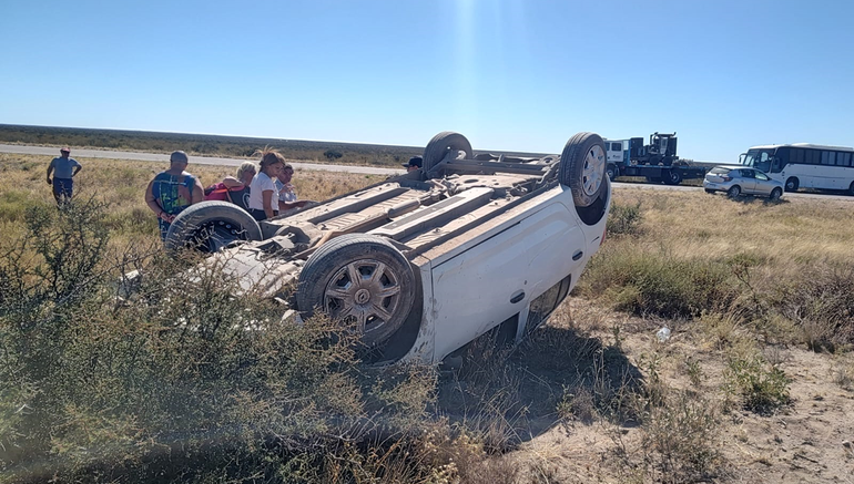 Así quedó el auto accidentado en Choele Choel.