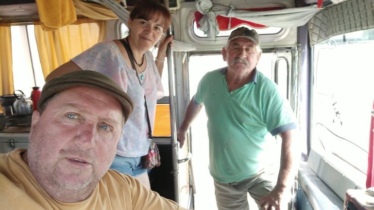 El Vasco en el Motorhome junto al Ruso y Doris, dos grandes amigos.