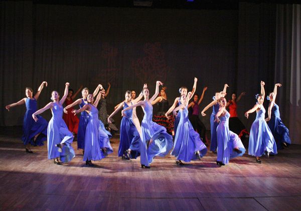El Cine Teatro Español de Cinco Saltos está de festejo