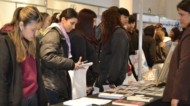 Más de 500 propuestas educativas son parte de la oferta académica para cientos de jovenes. Más de 500 propuestas educativas son parte de la oferta académica para cientos de jovenes.