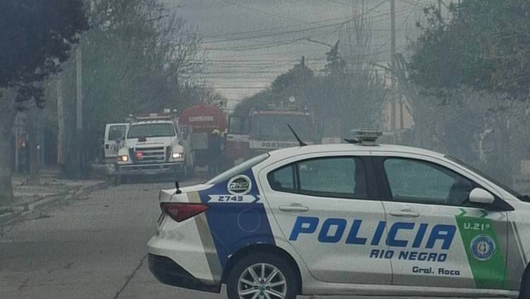 Personal policial cort&oacute; las calles lindantes al domicilio y desaloj&oacute; a los vecinos de la zona.