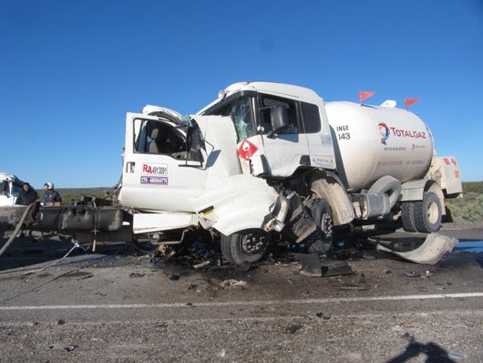 Un muerto en choque múltiple de camiones en Catriel