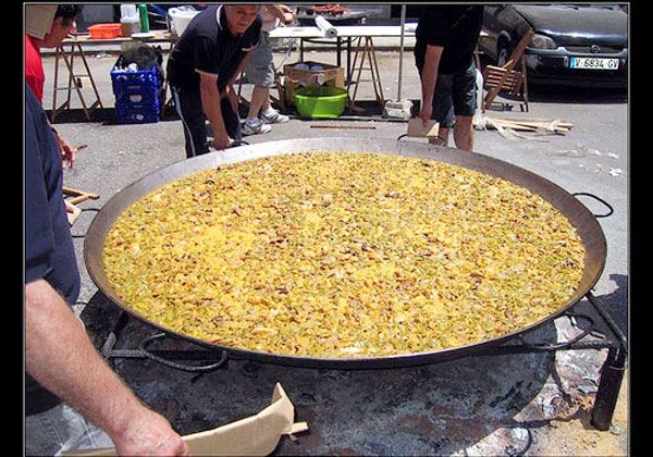 Se viene la paella-show Brisas de España en el Círculo Italiano cipoleño