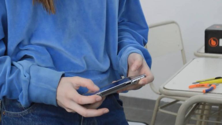 R&iacute;o Negro regular&aacute; el uso del celular en las escuelas.