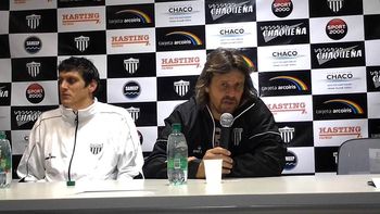 Daniel Cravero, el técenico de Chaco For Ever. Daniel Cravero, el técenico de Chaco For Ever.