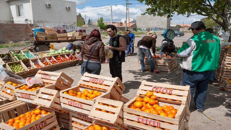 Crecen las verdulerías callejeras