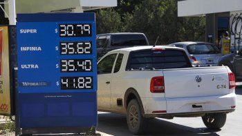 ypf baja el precio de las naftas pero aumenta el gasoil