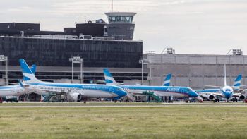 Alerta por una protesta inédita que afectaría los vuelos este viernes en todo el país | LMCipolletti.com Alerta por una protesta inédita que afectaría los vuelos este viernes en todo el país