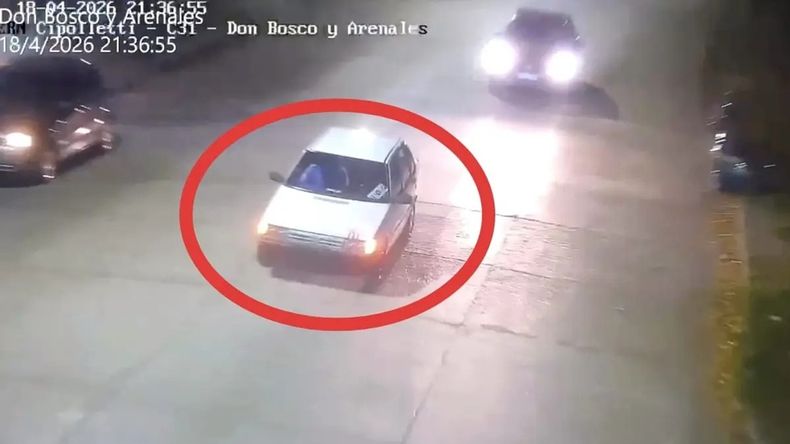 El vehículo fue interceptado en la intersección de Primeros Pobladores y Esquiú. Foto: Gentileza.
