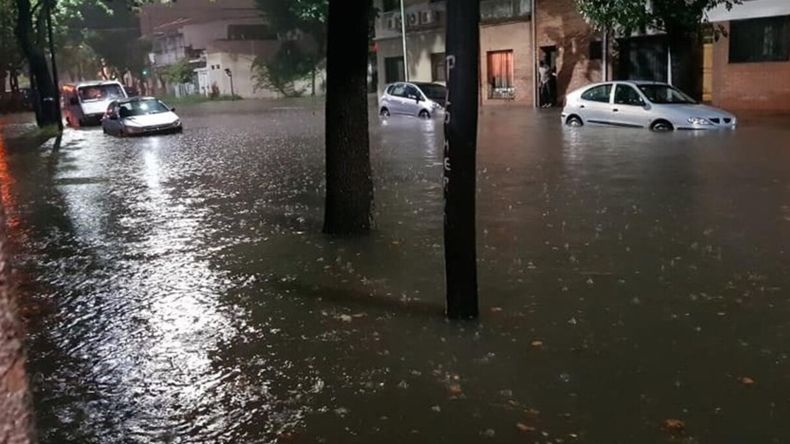 El objetivo de este sistema es mejorar la prevención y la respuesta ante emergencias mediante avisos automáticos.