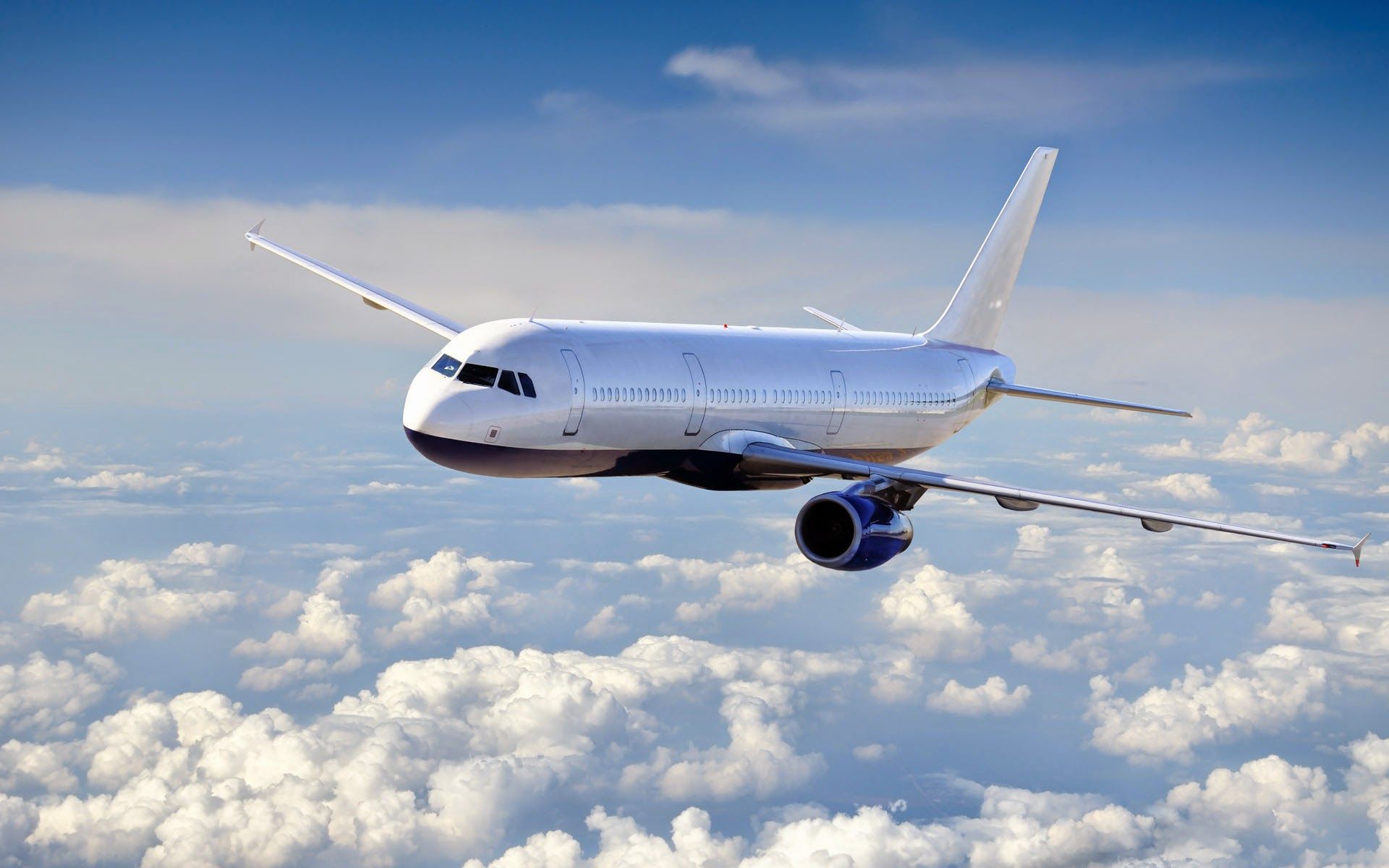 No sabía que estaba embarazada y dio a luz en el avión