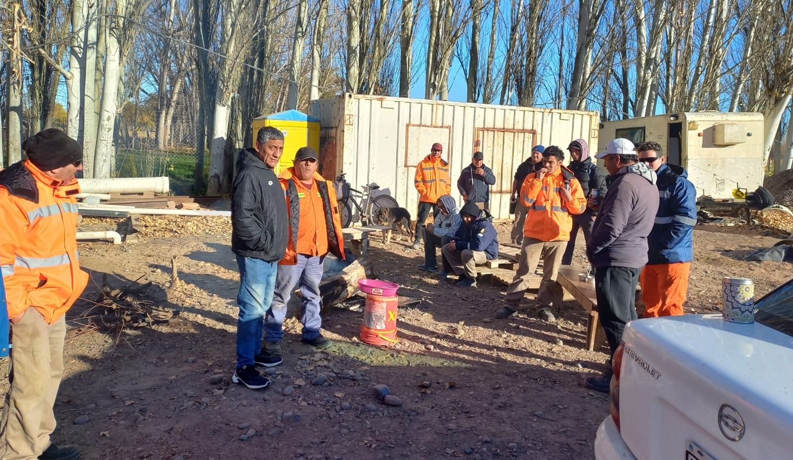 Cinco Saltos: obra cloacal paralizada por demandas salariales