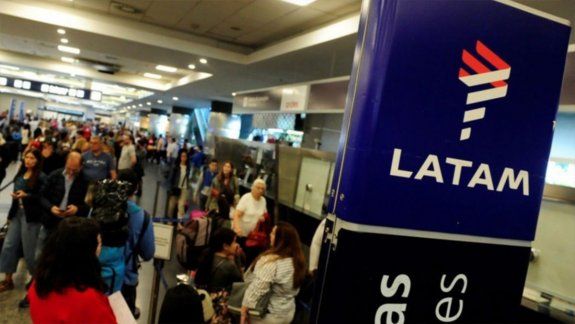Latam le reducirá el sueldo a sus empleados al 50%