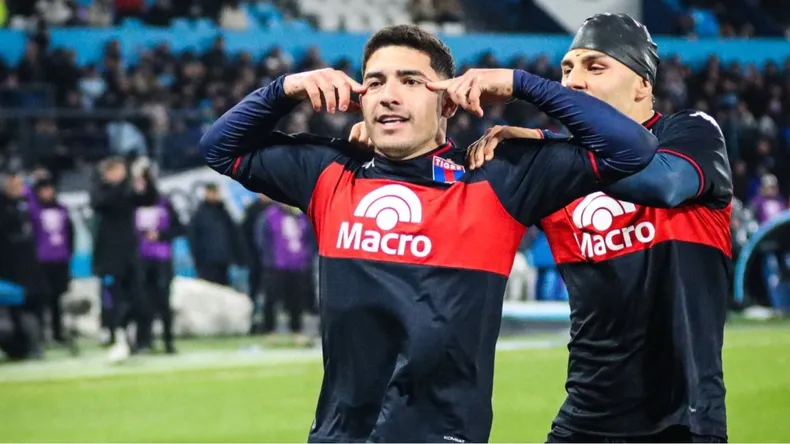 Tigre le convirtió a Racing a los 88 y 93.