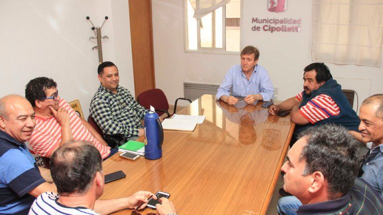 Los taxistas y el intendente Tortoriello desactivaron un posible conflicto.
