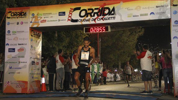 derlis ayala y rosa godoy festejaron en la corrida