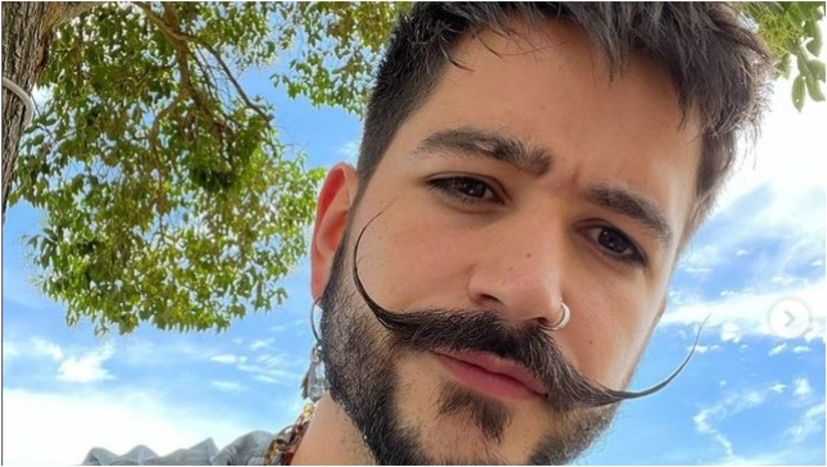 El polémico tatuaje que se hizo Camilo: qué les pidió a sus fans