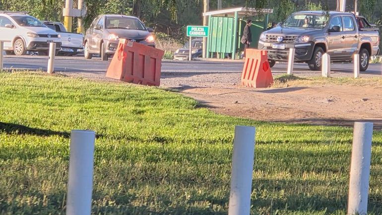 Los plásticos naranjas que en su momento eran usados como barreras para evitar colados.