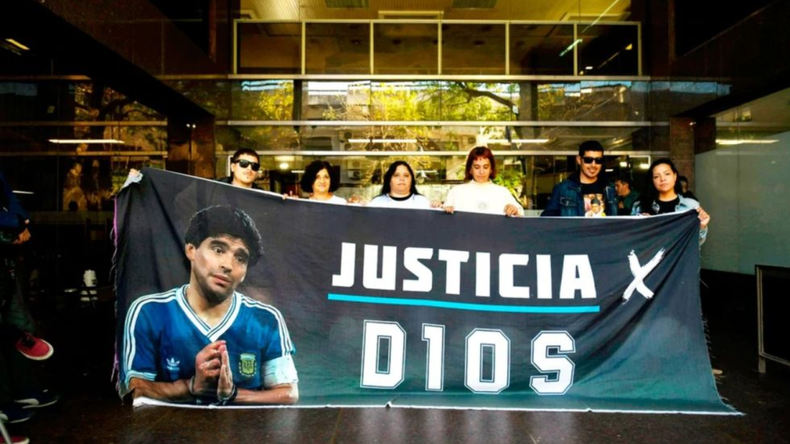 La Justicia confirmó el nuevo juicio por la muerte de Diego Maradona | LMCipolletti.com La Justicia confirmó el nuevo juicio por la muerte de Diego Maradona